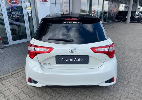 Toyota Yaris cena 61500 przebieg: 50854, rok produkcji 2018 z Kudowa-Zdrój małe 191